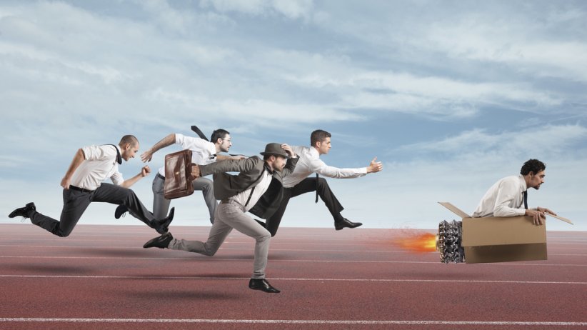 Thuyết siêu cạnh tranh (hyper-competition theory)